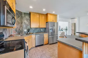 2848 S 2475 E, Salt Lake City, UT 84109 - Photo 11