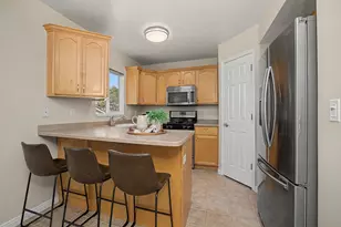 7914 S Harvel Dr, Sandy, UT 84070 - Photo 5