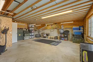 15718 N Deep Crk Rd, Lapoint, UT 84039 - Photo 37