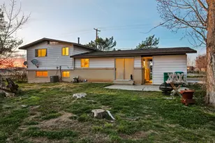 5345 W 4000 S, Hooper, UT 84315 - Photo 19