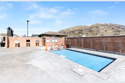 1556 E 460 S, Hyrum, UT 84319 - Photo 23