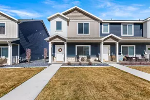 1556 E 460 S, Hyrum, UT 84319 - Photo 1
