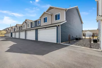 1556 E 460 S, Hyrum, UT 84319 - Photo 19