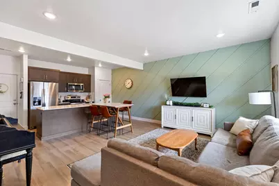 1556 E 460 S, Hyrum, UT 84319 - Photo 3