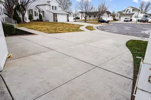 2487 W Lusterpointe Ln, West Jordan, UT 84088 - Photo 41