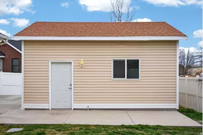 2487 W Lusterpointe Ln, West Jordan, UT 84088 - Photo 37