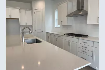 246 E Polaris Dr #109, Saratoga Springs, UT 84045 - Photo 3