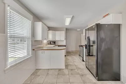 135 N Main St, Pleasant Grove, UT 84062 - Photo 5