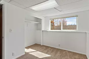 852 E Dusty Rock Pl, Sandy, UT 84094 - Photo 17