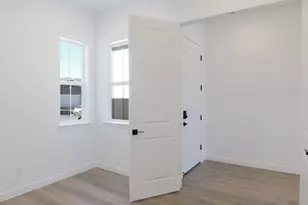 272 E Polaris Dr S, Saratoga Springs, UT 84045 - Photo 5