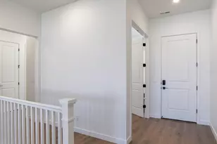 272 E Polaris Dr S, Saratoga Springs, UT 84045 - Photo 3