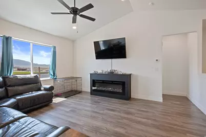 3492 N Delta St, Eagle Mountain, UT 84005 - Photo 3