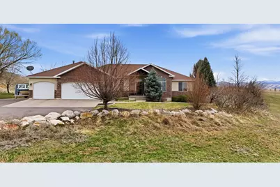 366 E 6600 S, Hyrum, UT 84319 - Photo 3