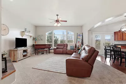 366 E 6600 S, Hyrum, UT 84319 - Photo 13
