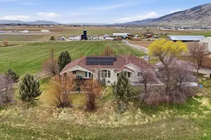 366 E 6600 S, Hyrum, UT 84319 - Photo 11