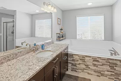 2113 E 1200 N, Layton, UT 84040 - Photo 33