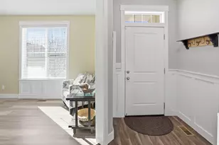 2113 E 1200 N, Layton, UT 84040 - Photo 3