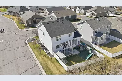 2113 E 1200 N, Layton, UT 84040 - Photo 51