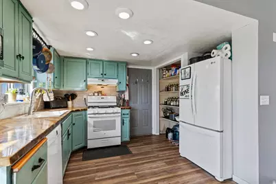 5035 S 6150 W, Hooper, UT 84315 - Photo 15