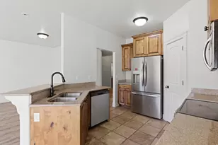 282 Cascade Ct, Saratoga Springs, UT 84045 - Photo 11