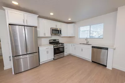 66 E 200 S #108, Clearfield, UT 84015 - Photo 7