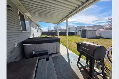 5331 S 4150 W, Roy, UT 84067 - Photo 17