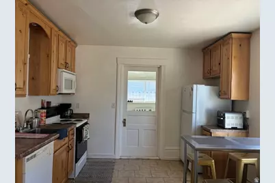 664 E Center St, Logan, UT 84321 - Photo 13