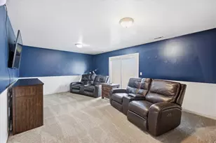 257 S 950 W, Layton, UT 84041 - Photo 13