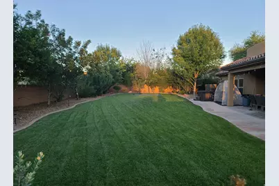 211 E Swallowtail Ln, Washington, UT 84780 - Photo 35