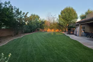 211 E Swallowtail Ln, Washington, UT 84780 - Photo 35