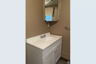 280 W 500 S, Price, UT 84501 - Photo 7