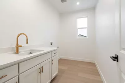 447 N Pinnacle Ln #25, Saratoga Springs, UT 84045 - Photo 17