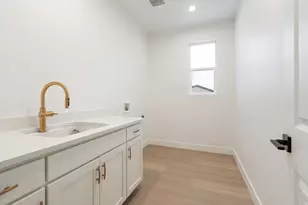 447 N Pinnacle Ln, Saratoga Springs, UT 84045 - Photo 17