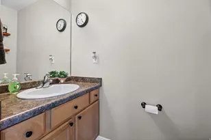 2464 N Charleston Ave, Harrisville, UT 84414 - Photo 11