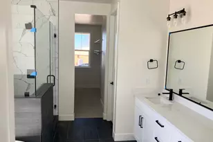 2053 S 350 E, Bountiful, UT 84010 - Photo 7