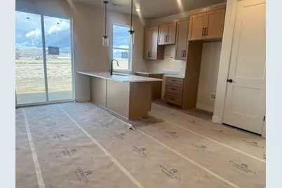 653 E Ryegrass Dr #305, Eagle Mountain, UT 84005 - Photo 3