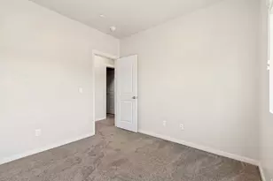 203 E Jordan Ridge Blvd, Saratoga Springs, UT 84045 - Photo 19