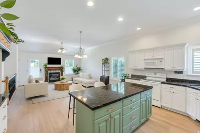 4568 W Temple Shadows Dr, Cedar Hills, UT 84062 - Photo 5