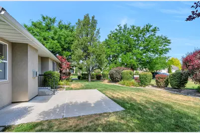 4568 W Temple Shadows Dr, Cedar Hills, UT 84062 - Photo 29
