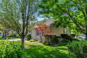 4568 W Temple Shadows Dr, Cedar Hills, UT 84062 - Photo 37