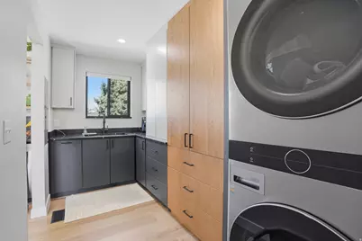 2853 E Willow Dr, Sandy, UT 84093 - Photo 15