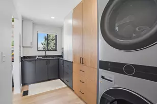 2853 E Willow Hills Dr, Sandy, UT 84093 - Photo 15