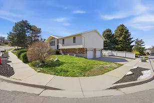 2853 E Willow Hills Dr, Sandy, UT 84093 - Photo 35