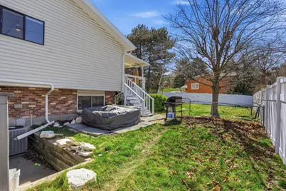 2853 E Willow Dr, Sandy, UT 84093 - Photo 37