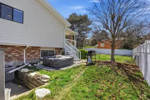 2853 E Willow Hills Dr, Sandy, UT 84093 - Photo 37