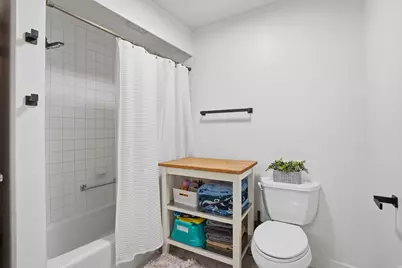 2853 E Willow Dr, Sandy, UT 84093 - Photo 17