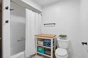 2853 E Willow Hills Dr, Sandy, UT 84093 - Photo 17