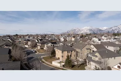 1420 E Firelight Way, Sandy, UT 84092 - Photo 37