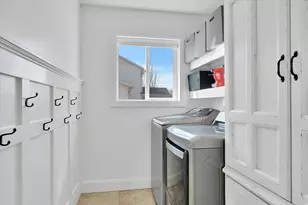 751 E 440 S, Hyrum, UT 84319 - Photo 11