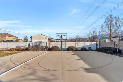 326 W Shoreline Ct, Vineyard, UT 84059 - Photo 49